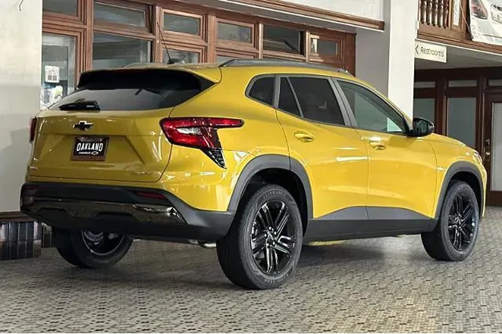 $24985 : Chevrolet Trax 2025 ACTIV 4d image 4