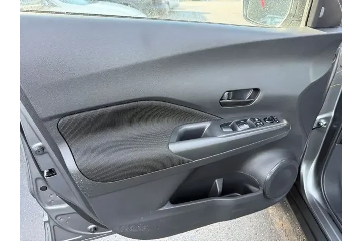 $22995 : Nissan Kicks Play 2025 S 4dr image 9