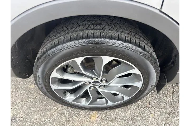 $34485 : Lincoln Nautilus 2022 AWD Re image 10