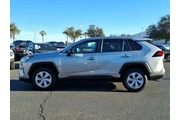 $26900 : Toyota RAV4 2024 AWD LE 4dr thumbnail
