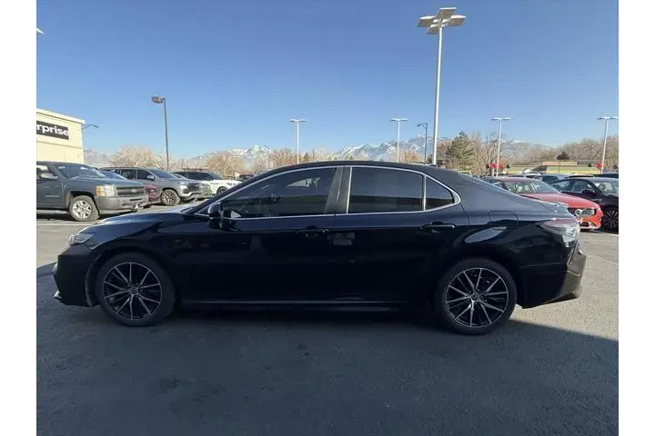 $15995 : Toyota Camry 2021 SE 4dr Sed image 4