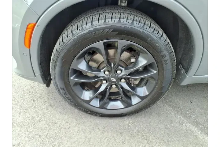 $27415 : Dodge Durango 2023 AWD GT 4d image 9