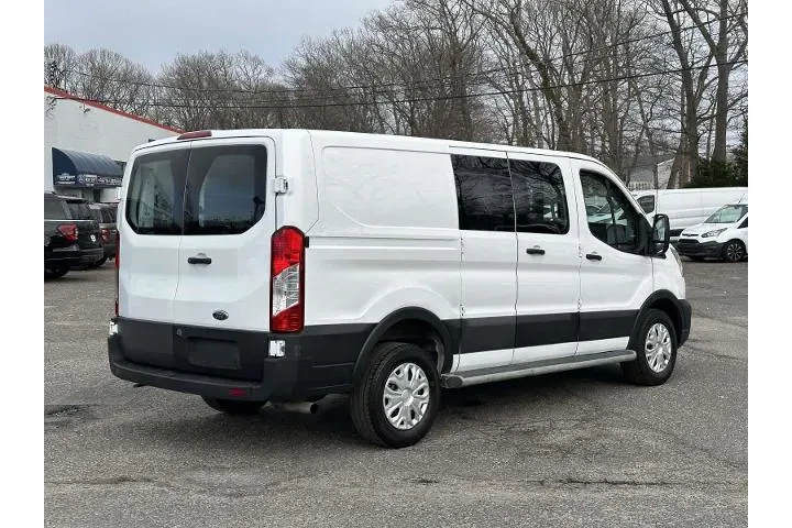 $32500 : Ford Transit 2022 250 3dr SW image 6