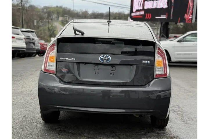 $11495 : 2013 Prius Four image 7