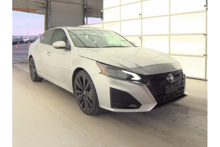 $19990 : Nissan Altima 2023 2.5 SL 4d image 4