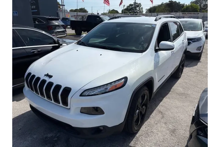 $8350 : 2018 Cherokee Latitude image 3