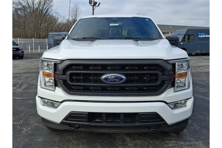$37854 : Ford F-150 2022 4x4 XLT 4dr image 2