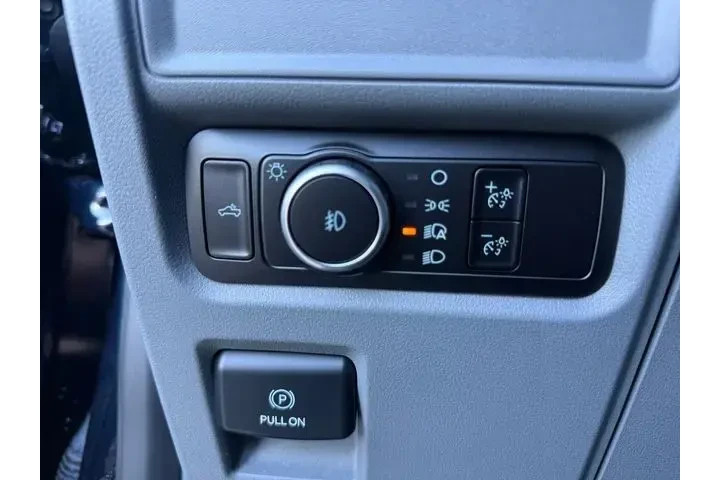 $38994 : Ford F-150 2023 4x4 XLT 2dr image 4