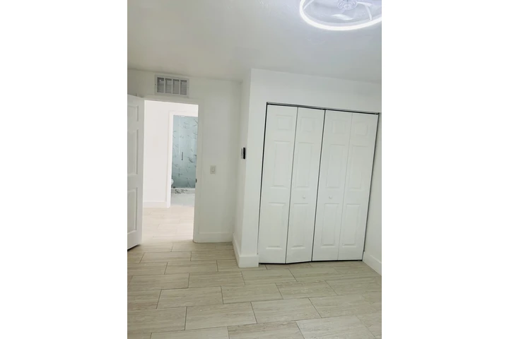 $1700 : RENTO EFFICIENCY NUEVO image 2
