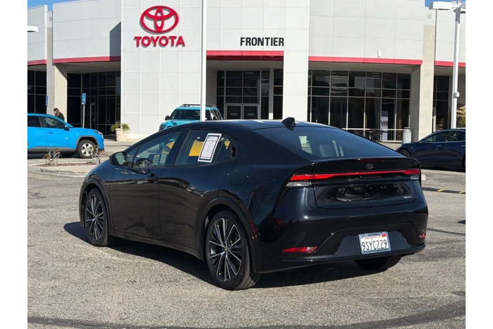 $29980 : Toyota Prius 2025 LE 4dr Hat image 5