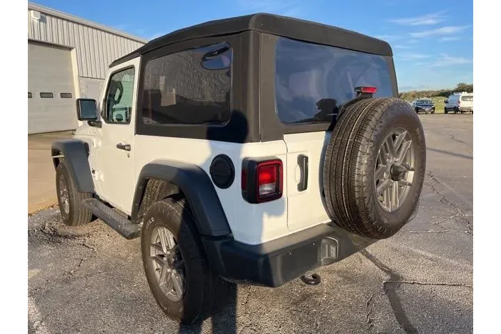 $29525 : Jeep Wrangler 2024 4x4 Sport image 3