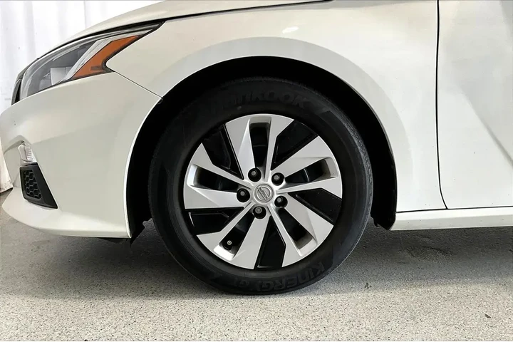 $13599 : Nissan Altima 2020 2.5 S 4dr image 6