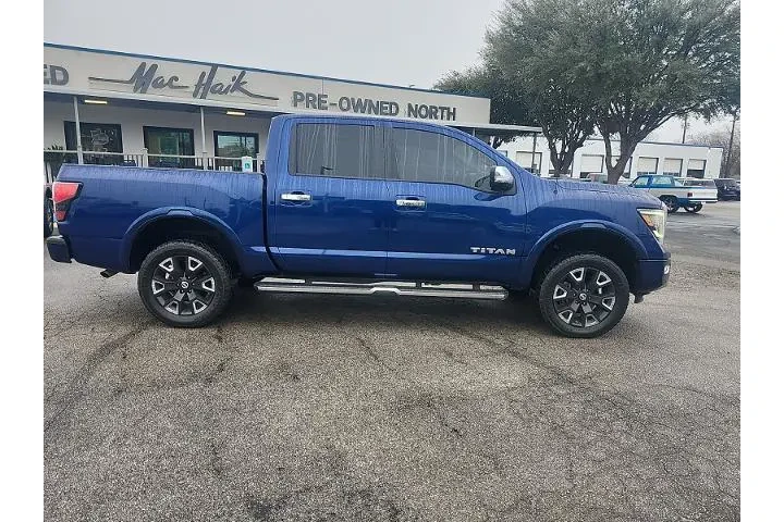 $30998 : Nissan Titan 2021 4x4 Platin image 2
