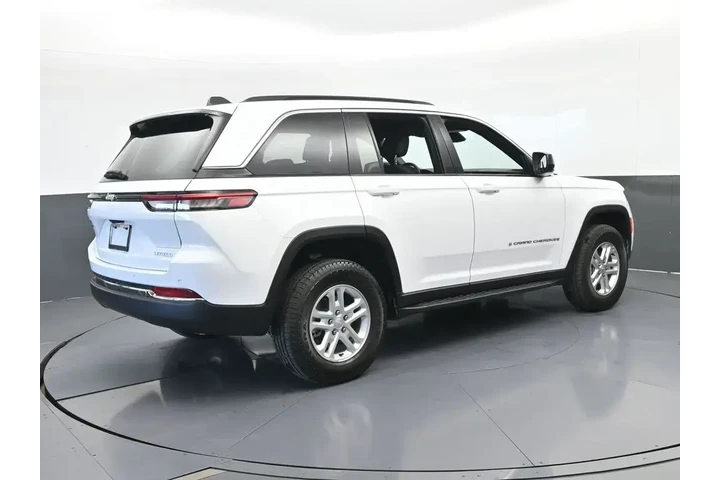 $31999 : Jeep Grand Cherokee 2025 4x2 image 6