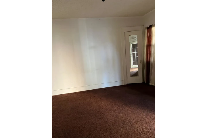 $800 : Cuarto grande para una persona image 1
