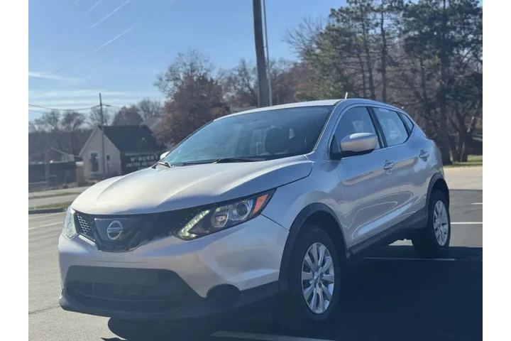 $8999 : 2019 Rogue Sport S image 2