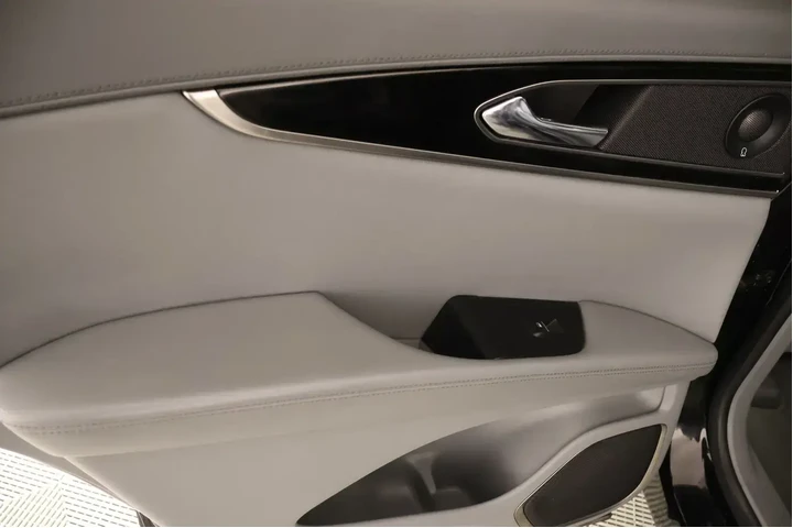$28659 : Lincoln Nautilus 2022 Reserv image 4