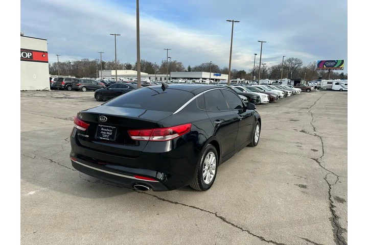 $8890 : 2018 Optima LX Auto image 2