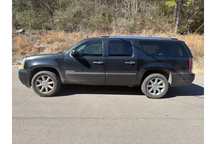 $9995 : GMC Yukon XL 2013 4x2 Denali image 4