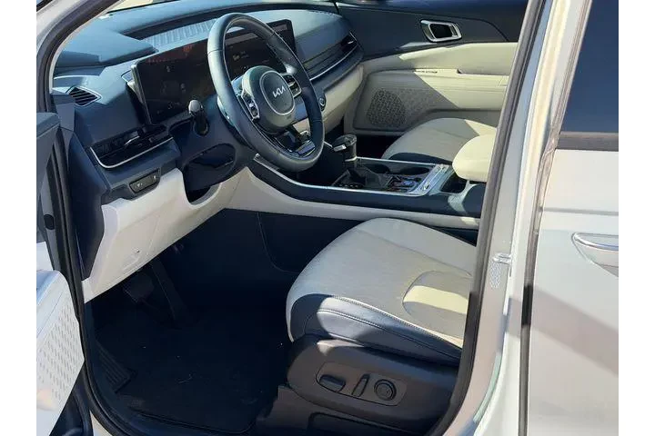 $38988 : Kia Carnival 2025 SX 4dr Min image 10