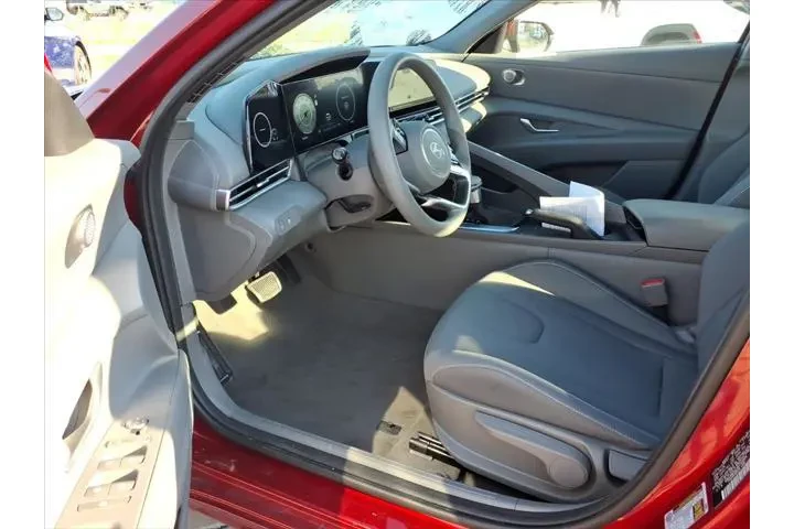 $23990 : Hyundai ELANTRA 2024 SEL 4dr image 6