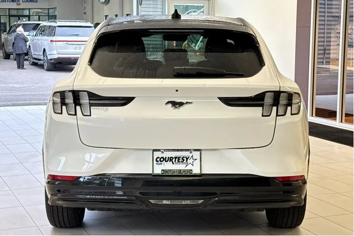 $24971 : Ford Mustang Mach-E 2022 AWD image 5