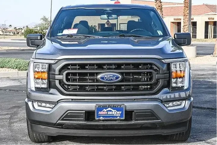 $39788 : Ford F-150 2023 4x2 XL 4dr S image 2
