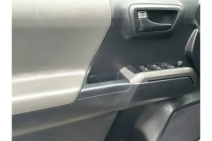 $34370 : Toyota Tacoma 2023 4x2 TRD O image 10