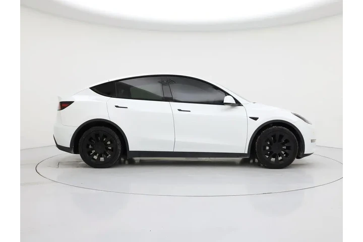 $27998 : Tesla Model Y 2022 AWD Long image 7