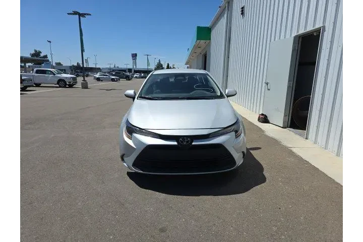 $21500 : Toyota Corolla 2024 LE 4dr S image 2