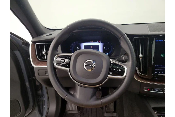 $37998 : Volvo XC60 2023 AWD B5 Ultim image 10