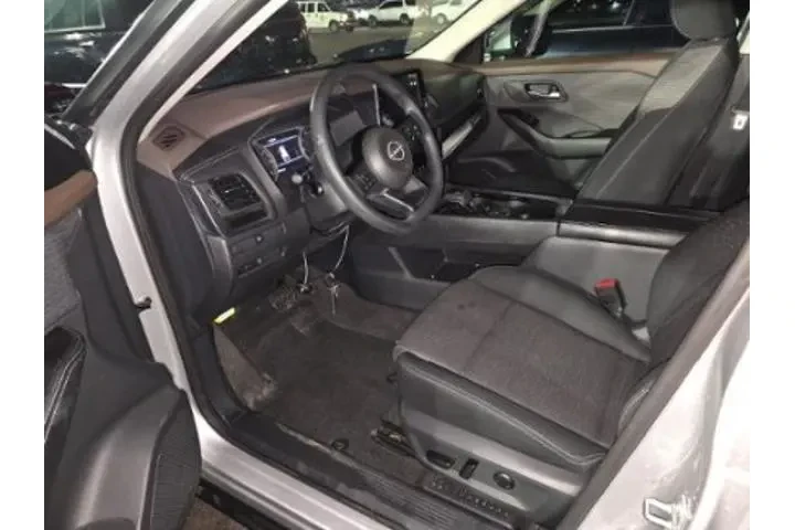 $18988 : Nissan Rogue 2023 SV 4dr Cro image 8