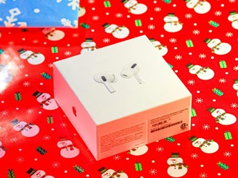 Audífonos con papel de regalo