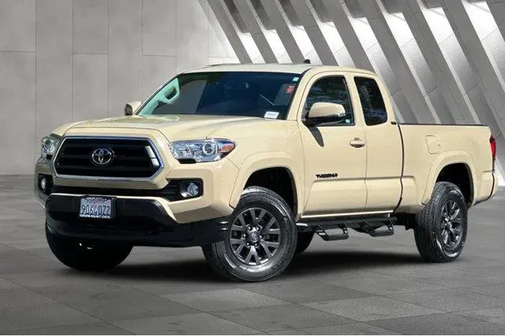 $31900 : Toyota Tacoma 2020 4x2 TRD S image 2