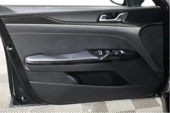 $29998 : Kia K5 2023 GT 4dr Sedan image 6