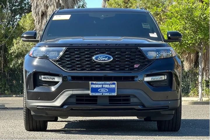 Ford Explorer 2023 AWD ST 4d image 9