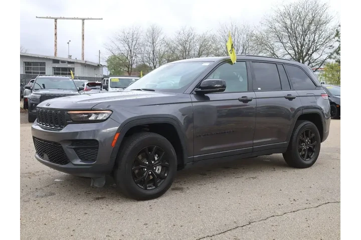 $29277 : Jeep Grand Cherokee 2024 4x4 image 5