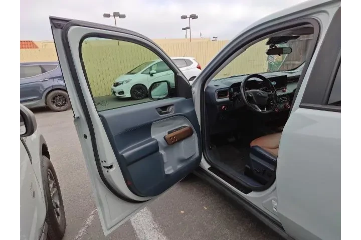 $26793 : Ford Maverick 2022 AWD XL 4d image 6