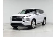 $23998 : Mitsubishi Outlander 2023 ES thumbnail