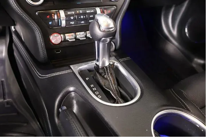 $24932 : Ford Mustang 2021 EcoBoost 2 image 9