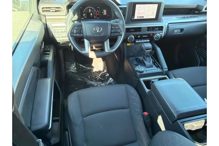 $36307 : Toyota Tacoma 2024 4x4 SR5 4 image 8
