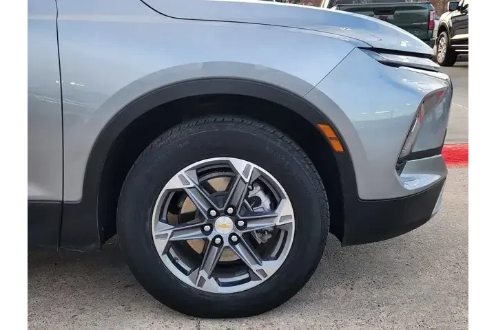 $29993 : Chevrolet Blazer 2025 AWD LT image 8