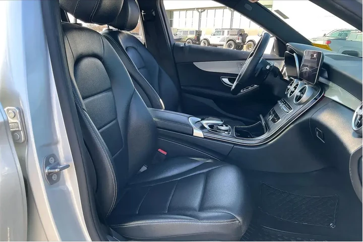 $25588 : Mercedes-Benz C-Class 2020 A image 8