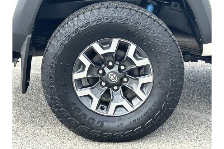 $37846 : Toyota Tacoma 2023 4x4 TRD P image 7