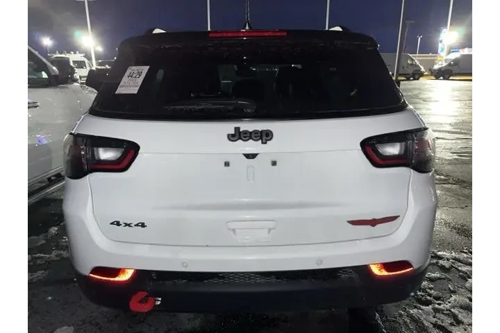 $25500 : Jeep Compass 2024 4x4 Trailh image 3