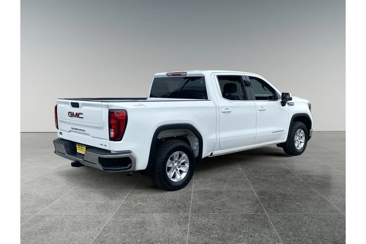 $39521 : GMC Sierra 1500 2023 4x4 SLE image 5