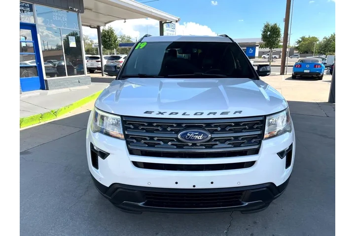 $18500 : 2019 Explorer XLT FWD image 2