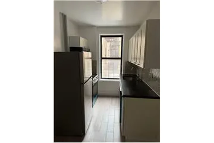 $2395 : Rental property with 1 bedro image 8