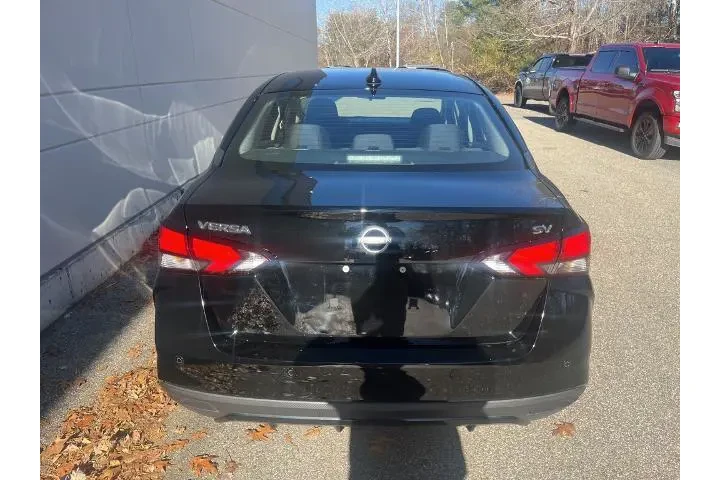 $16625 : Nissan Versa 2024 SV 4dr Sed image 8