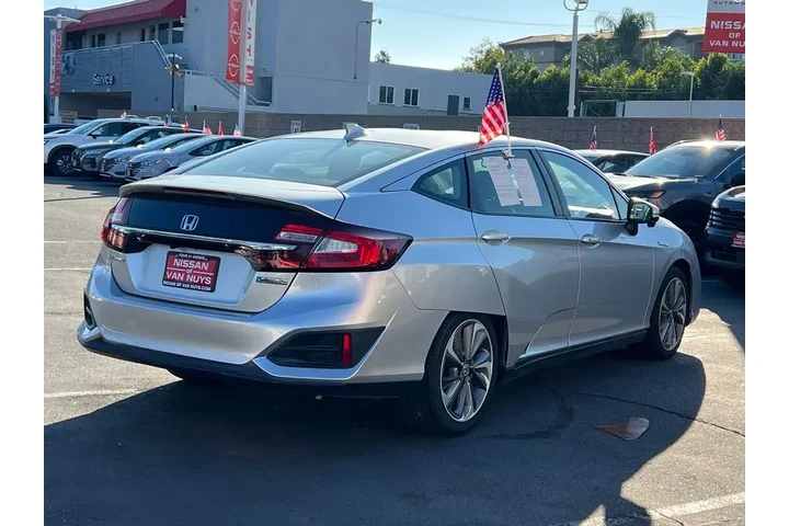 $18998 : Honda Clarity Plug-In Hybrid image 5